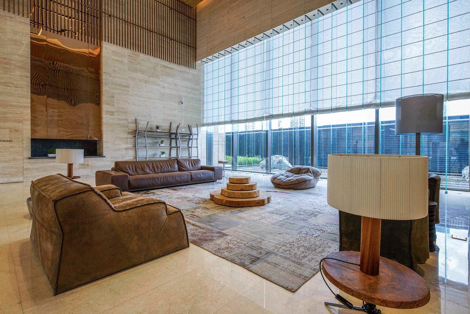 Furnished Apartment · 04