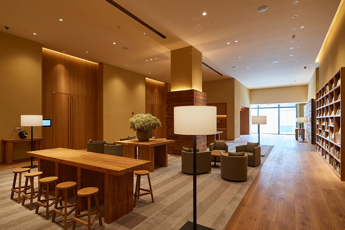 Hotel · 05