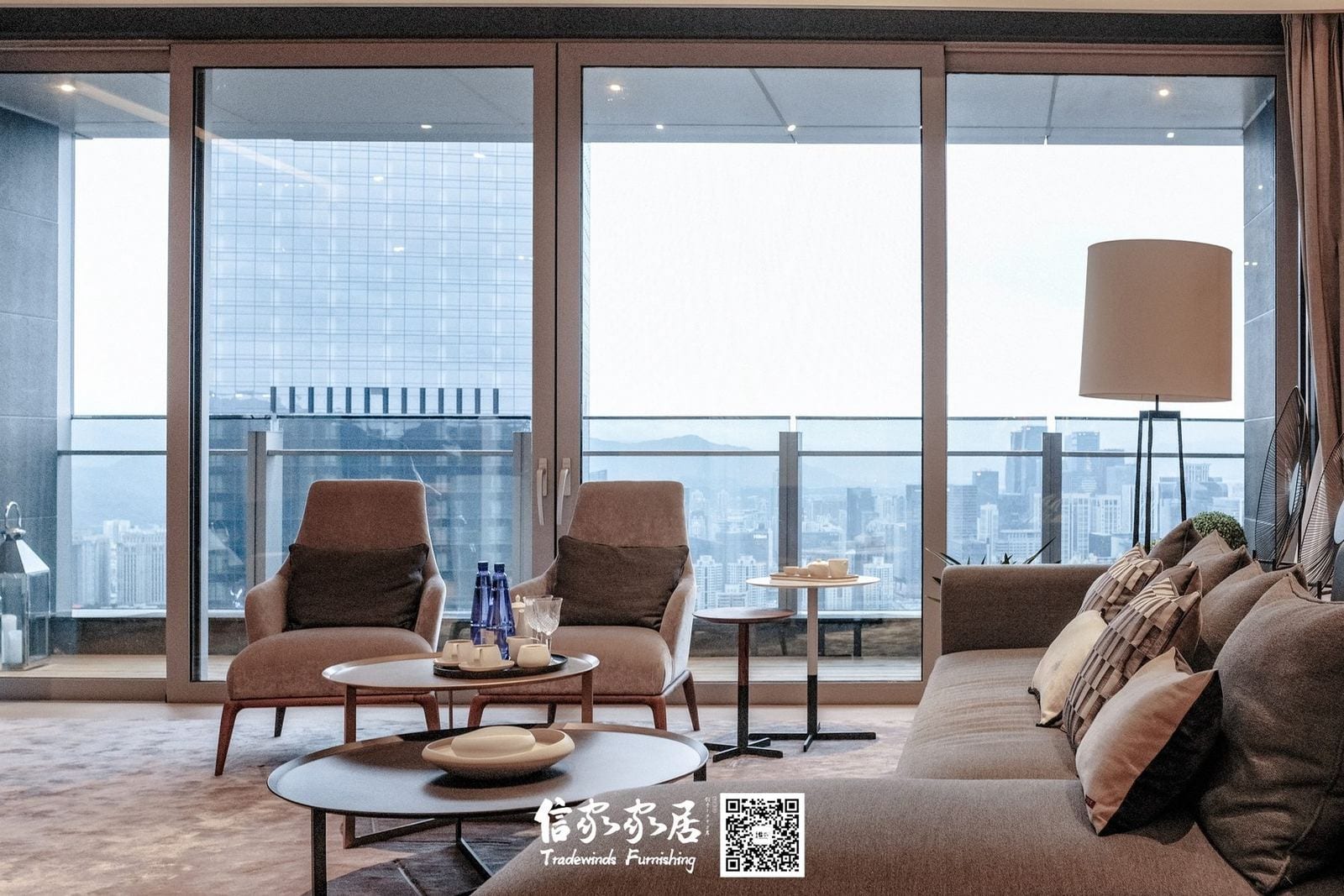 Mockup Room · 02