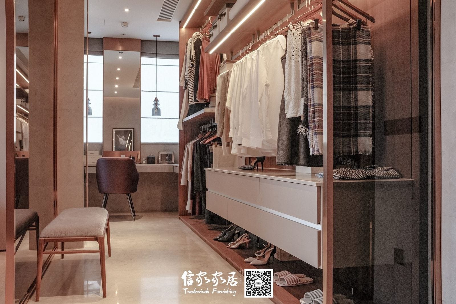 Mockup Room · 06