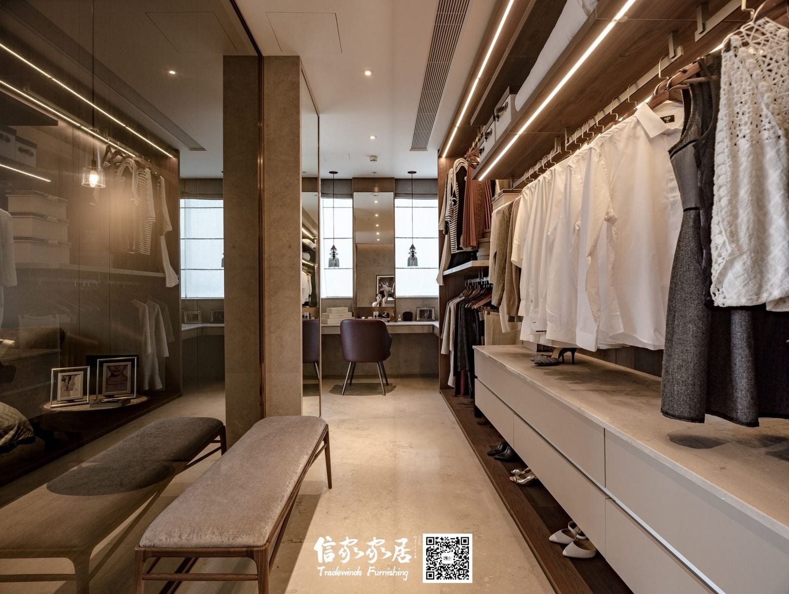 Mockup Room · 09